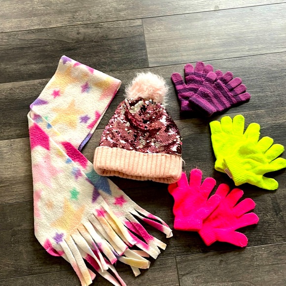 Hat gloves and scarf set - Picture 1 of 4